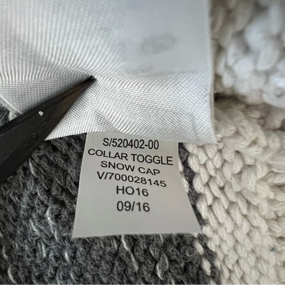 GAP Collared Toggle Cardigan Sweater Snow Cap Grey Stripes Size XXL - Picture 7 of 9